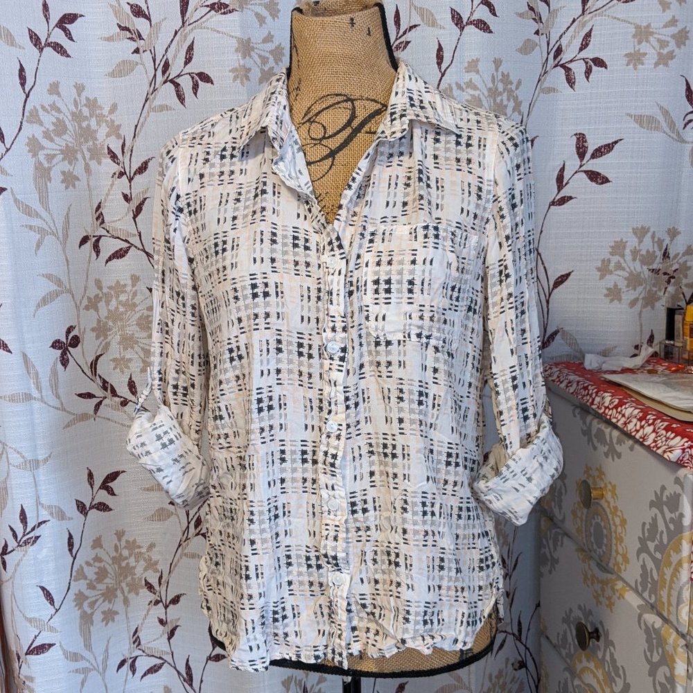 Velvet Heart, Patterned Button Up - Picture 7 of 11